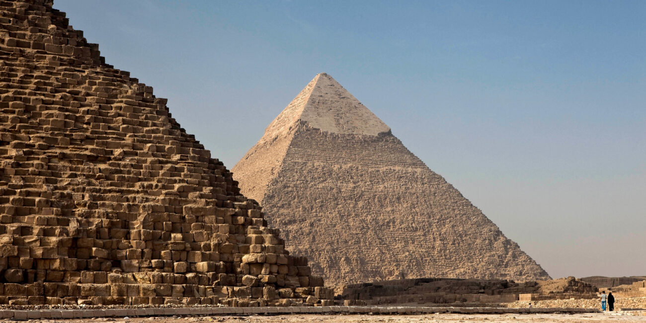 pyramid-giza-leadinglocus